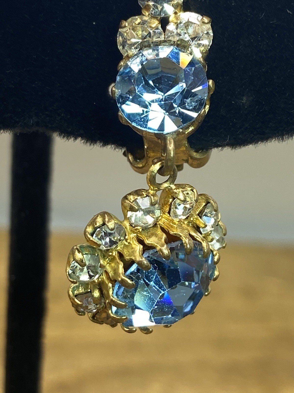 Vintage 1950s Blue & Clear Rhinestone Gold Tone Clip On Dangle Earrings 1.5”