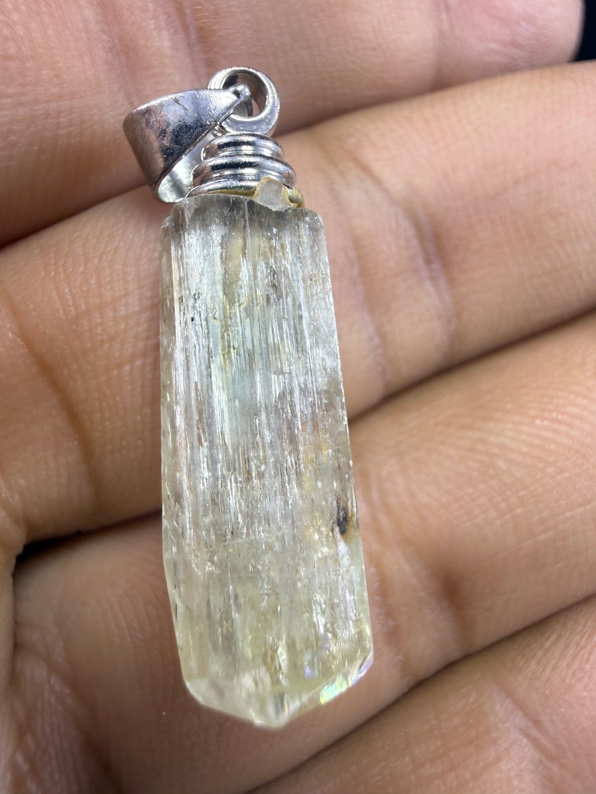 24pcs Natural Kunzite Crystal Point Pendants Bulk Lot Raw Spodumene Stick 114g