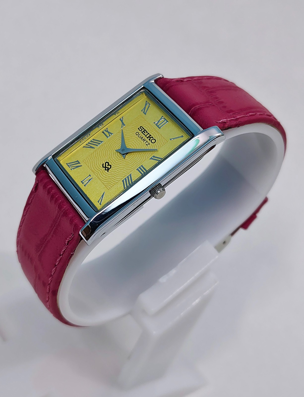 Vintage Style Seiko Tank Yellow Dial Quartz 27mm Men Slim Wristwatch
