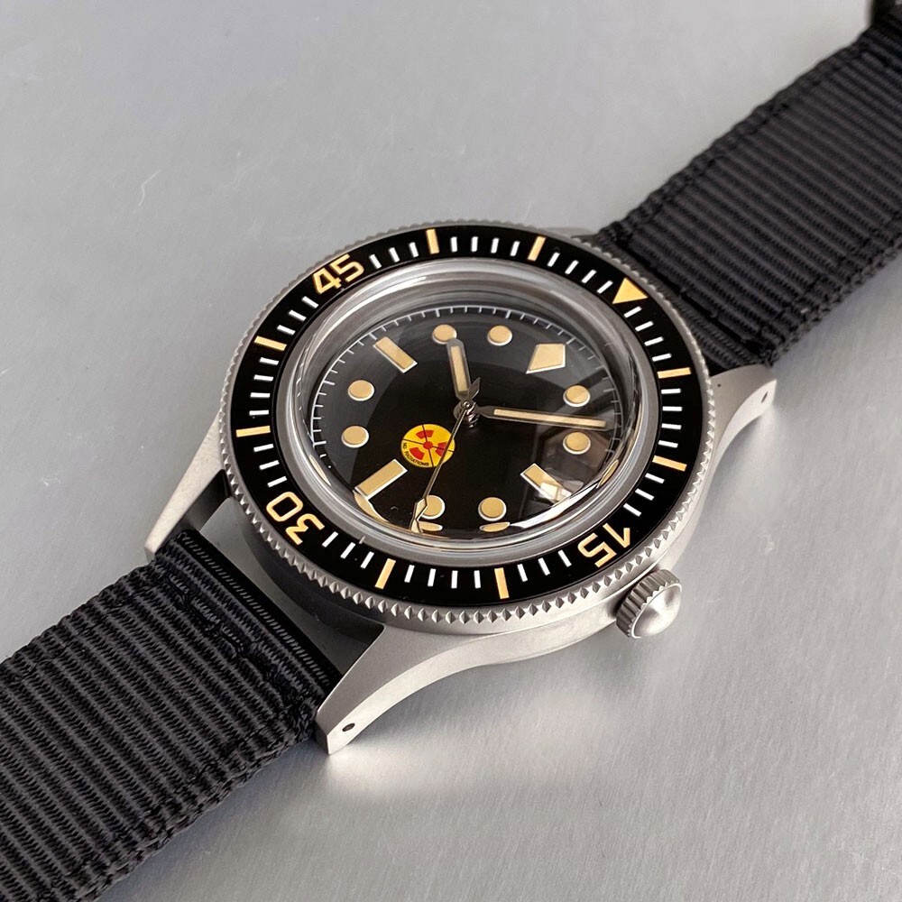 Radiation Dial 50-Fathoms Sapphire Glass Men Retro 40mm NH35A Automatic Watches
