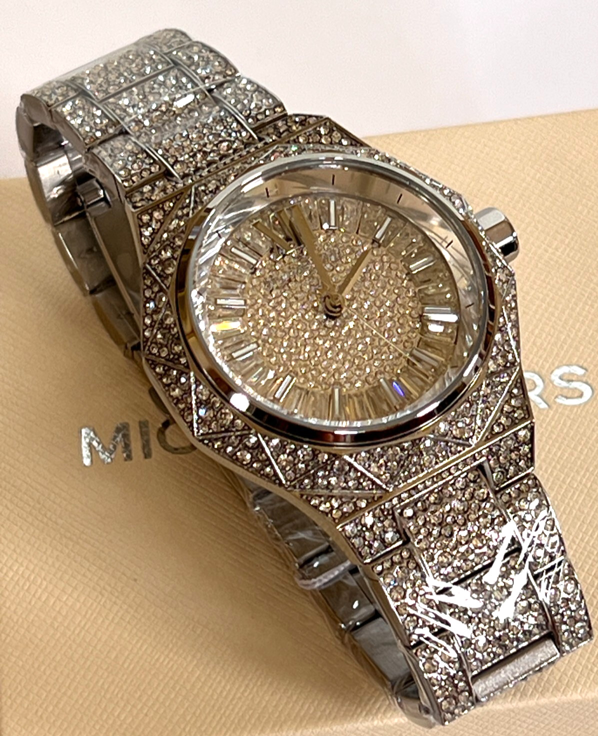 MICHAEL KORS MK4691 Raquel Pave Women’s Silver-Tone Crystal Pave Watch BNIB $495