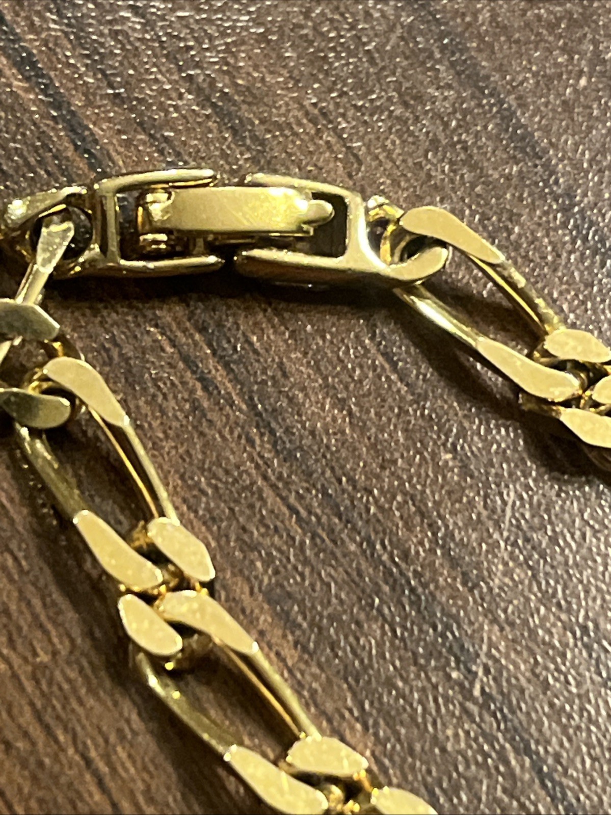 Vintage Monet Figaro flat 22 inch Goldtone Necklace chain link signed