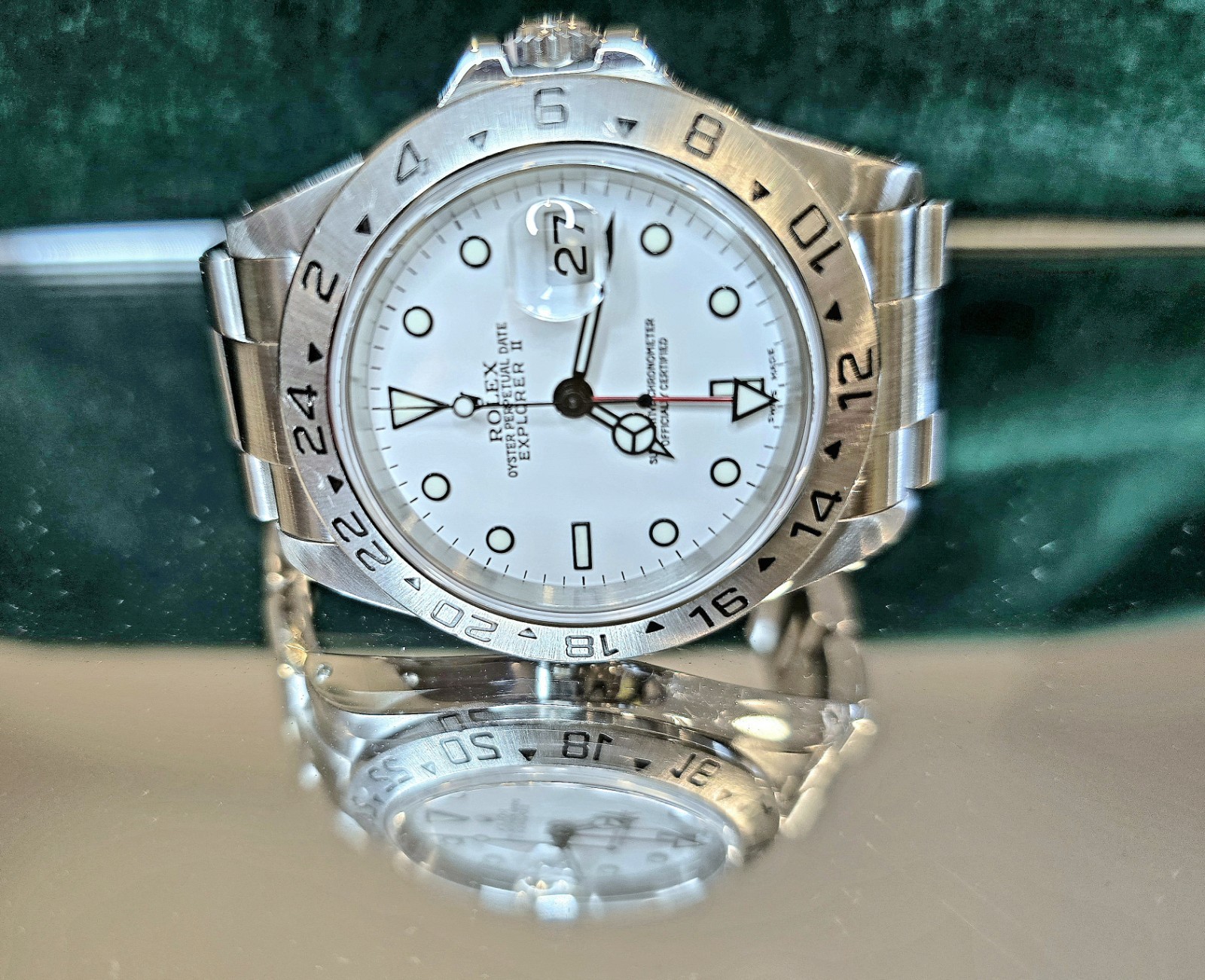 Rolex Explorer II Polar White 40mm – 16570 K Serial Stainless Steel