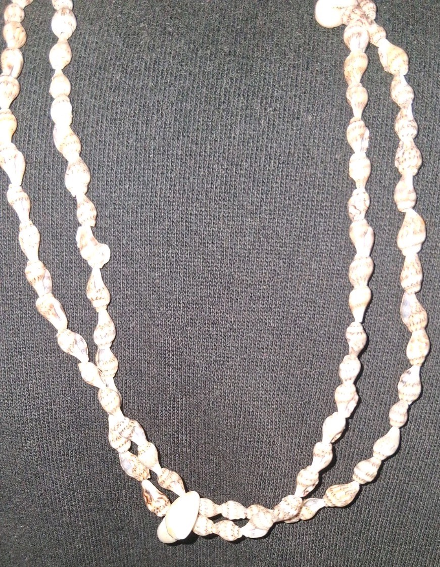 Vintage Natural Cowrie Shell Necklace – Boho Beach Hawaiian Surf Jewelry