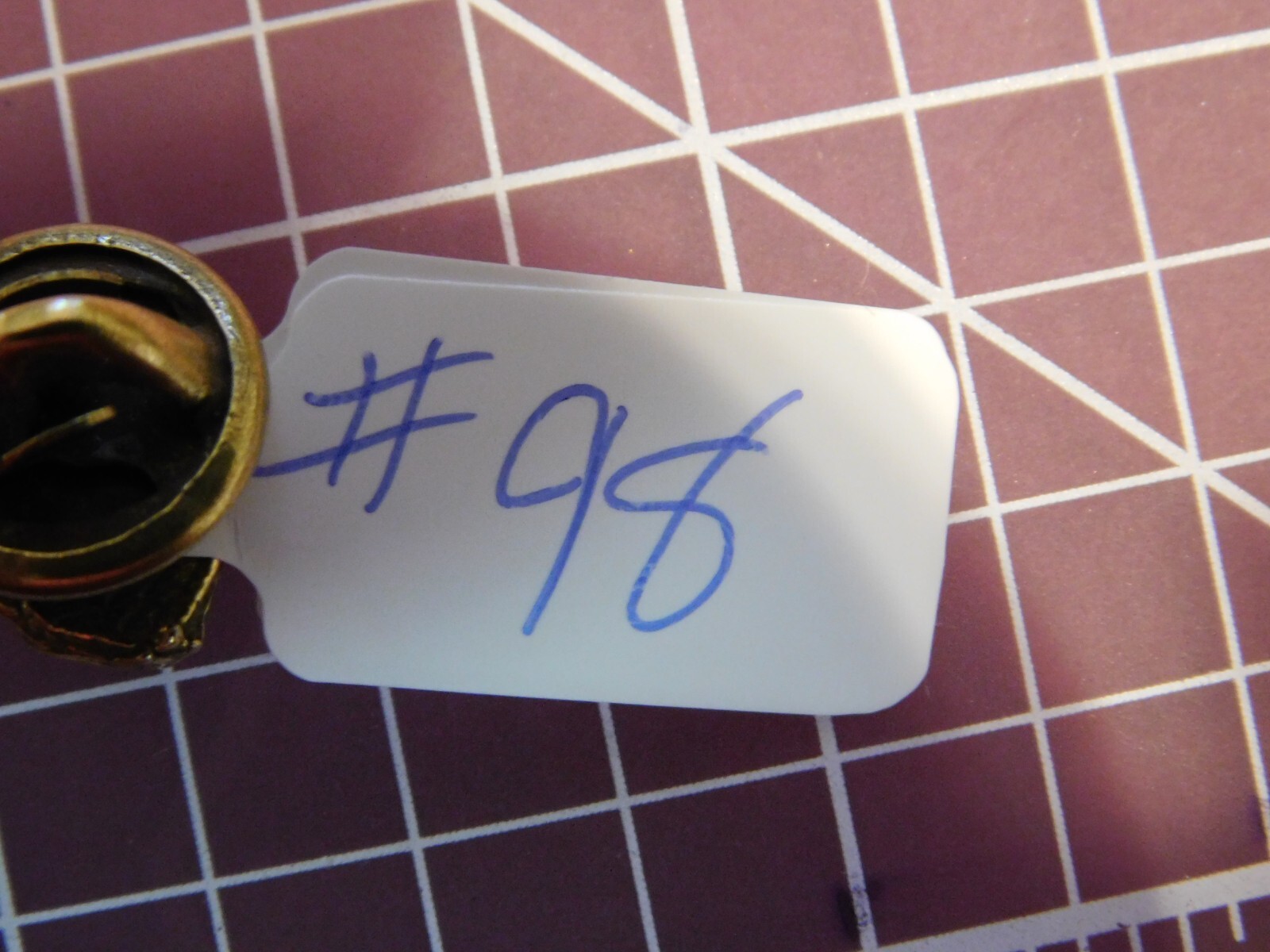 Glod-tone Rose – Flower ~ Pin – #98
