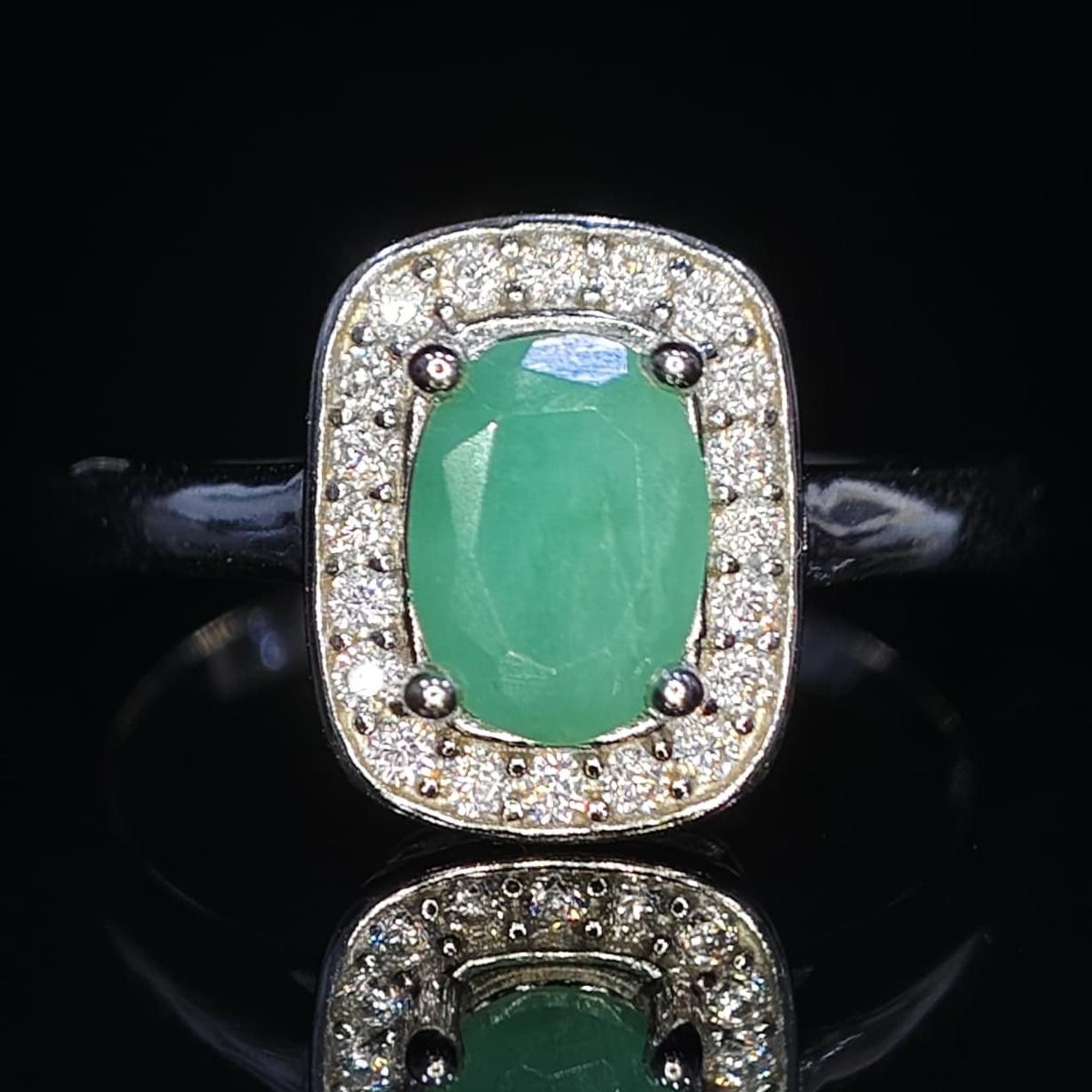 925 Sterling Silver Natural Emerald Ring Oval Top Rich Green Size 6