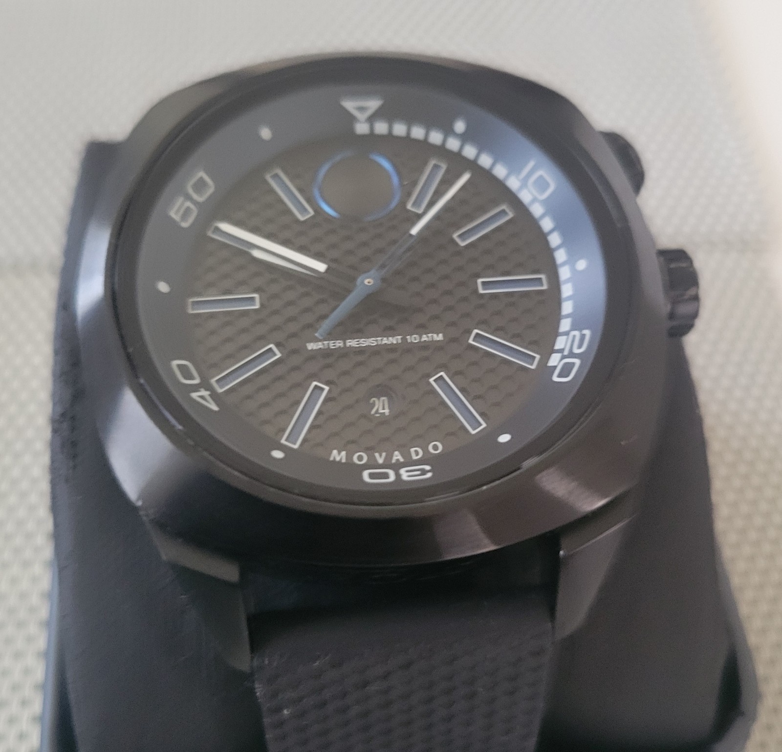 Movado Bold Men’s Quartz 44mm Black/Blue Dial Rubber Strap 100m Date Box