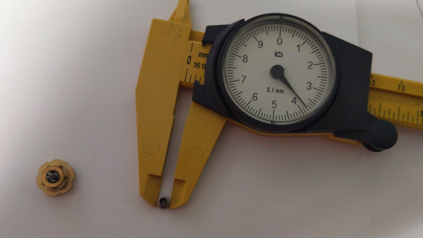 Invicta Crown S/S Gold/Yellow 10.8mm – 11mm with engraved logo screwdown w tube