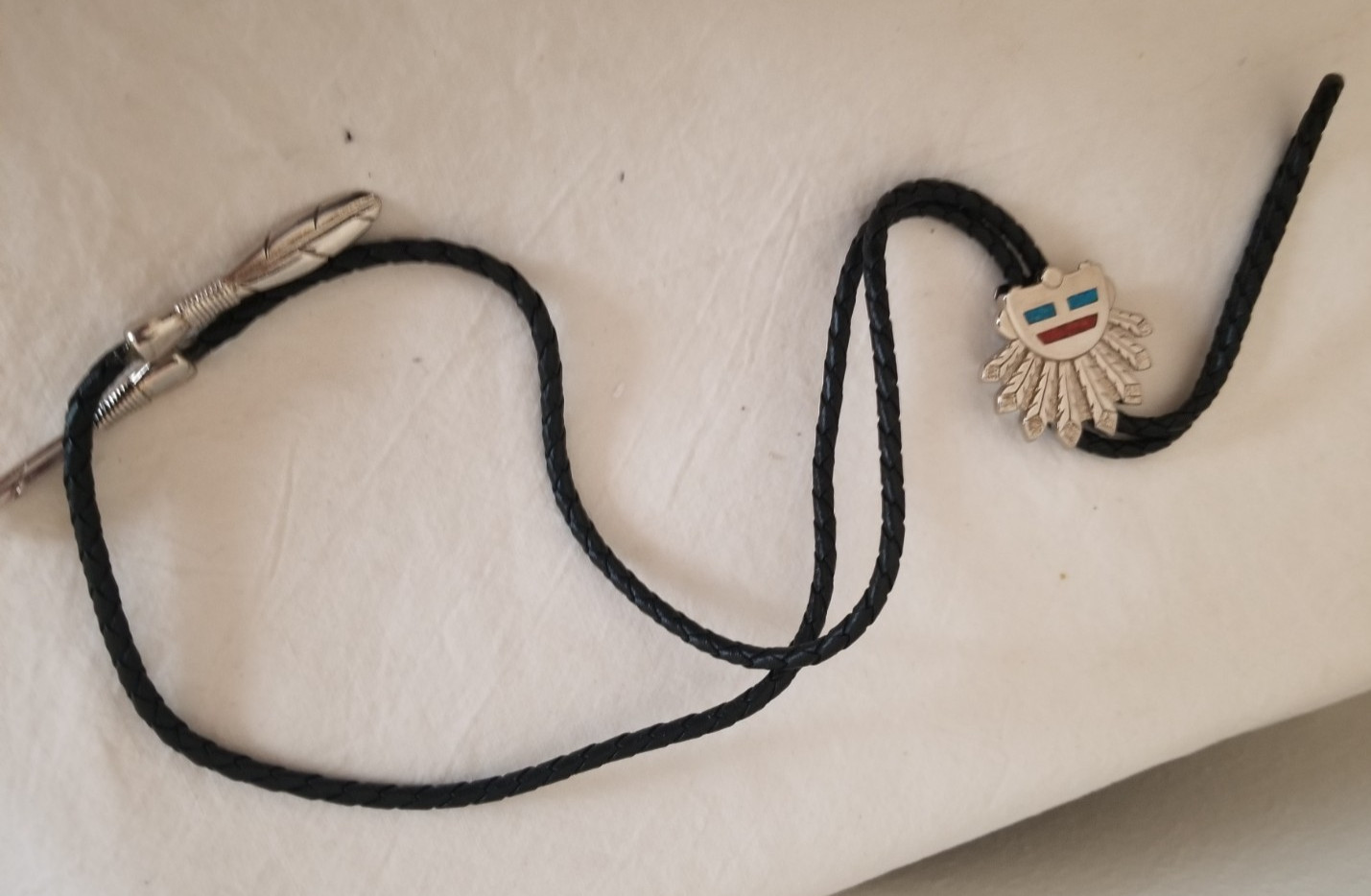 VINTAGE ZUNI SUN FACE INLAY BOLO TIE