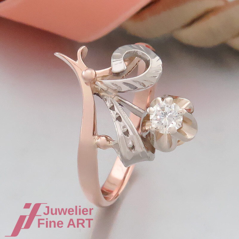 Ring-flower shape-with 1 brilliant (diamond) approx. 0.16ct -14K/585 rose-whi…
