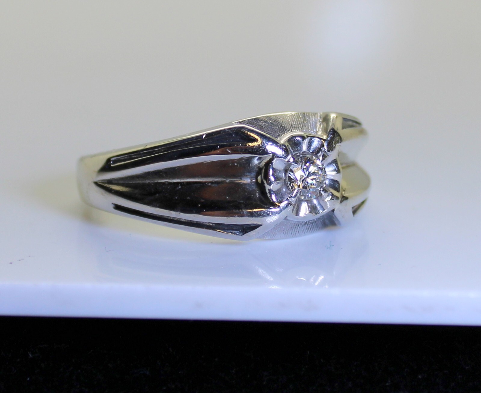 Nice Heavy Men’s 10K White Gold .15 Ct Solitaire Diamond Ring, Size 11, 9.2Grams
