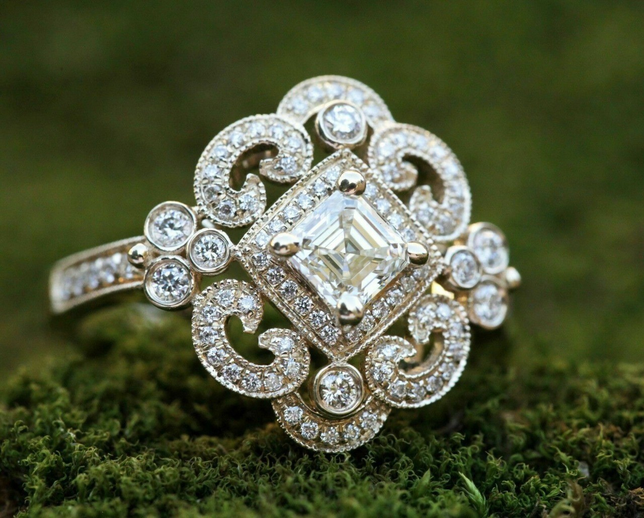 White Diamond 1.90 Ct Art Deco Antique Vintage Wedding Ring 14K Yellow Gold FN