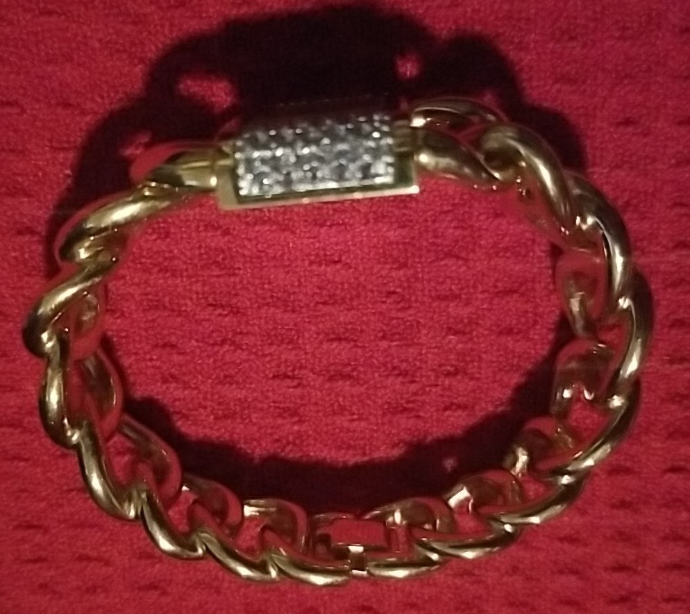 THE FRANKLIN MINT Women’s Gold Tone Swiss Movement 26 mm Wide 18 mm Long