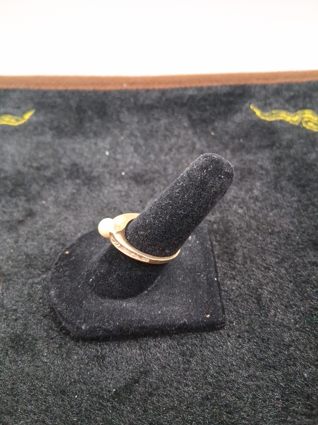 Marked 10k Yellow Gold Single Pearl Ring Size 6 – 2.56g