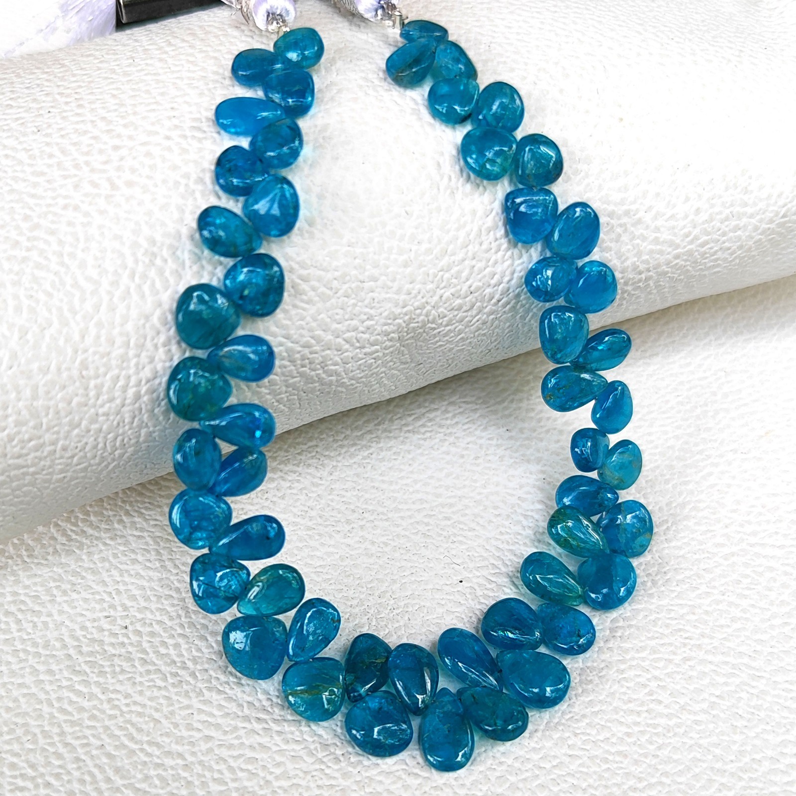 Madagascar Neon Blue Apatite Smooth Pear Shape Beads 6×4 to 8x6mm 7.5″ Strand