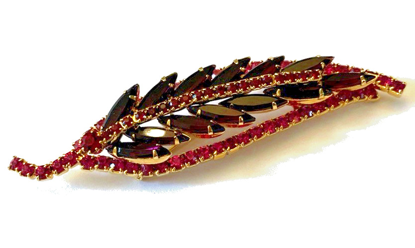 Vintage Juliana STYLE Purple and Pink Rhinestone 3.5″ Leaf Brooch Pin