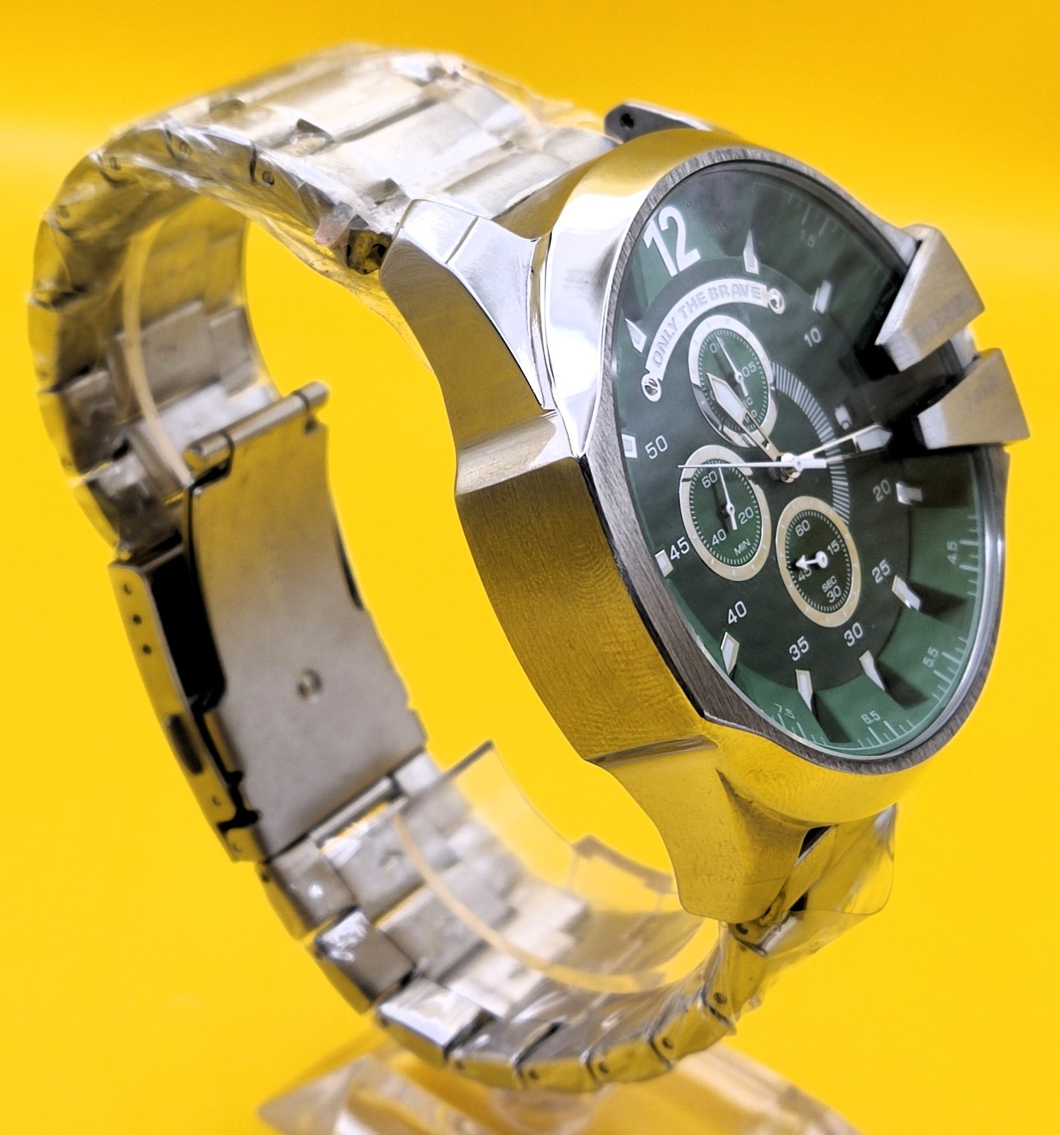 Premium Diesel Only The Brave 10 Bar Green Dial Refurbished Men’s Wrist Watch