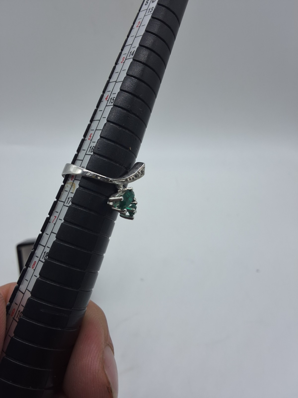 Vintage 850 Platinum Emerald and Diamond Bypass Ring Sz 6