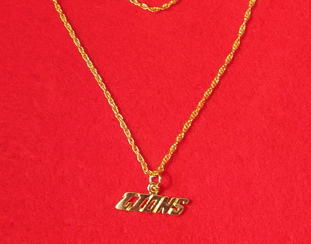 DETROIT SPORTS 14KT GOLD EP LIONS CHARM PENDANT WITH 16-30 INCH ROPE NECKLACE