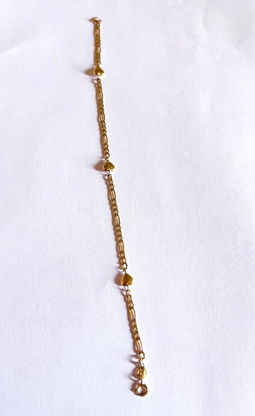 10K Yellow Gold Heart Bracelet – Slightly Used – Excellent Condition