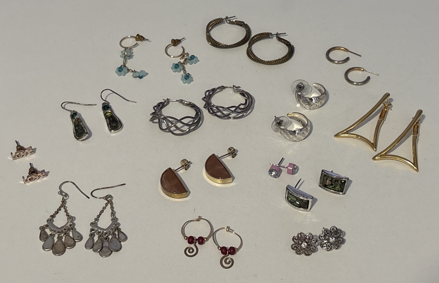 Lot of 14 pairs Pierced Earrings Silver & Gold Tone Hoops Stone Dangles Variety
