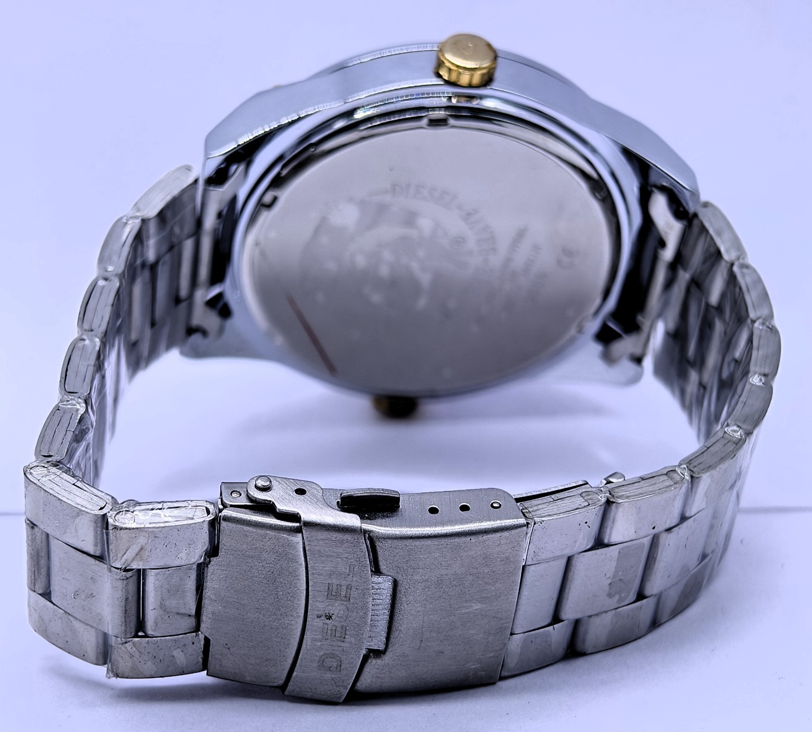 Amazing DIESEL 3 Bar Gold Dial Analog Dial Quartz Men’s wrist Watch Free Ship