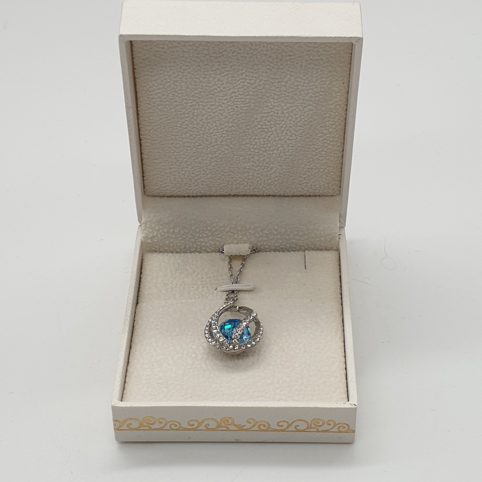 Qianse Necklace Boxed Unworn Blue Swarovski Crystal Pendant on Chain 51cm Silver