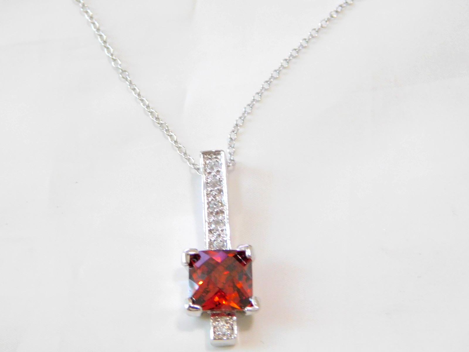925 Sterling Silver Simulated Princess Cut Red Stone Pendant Necklace 4.0g