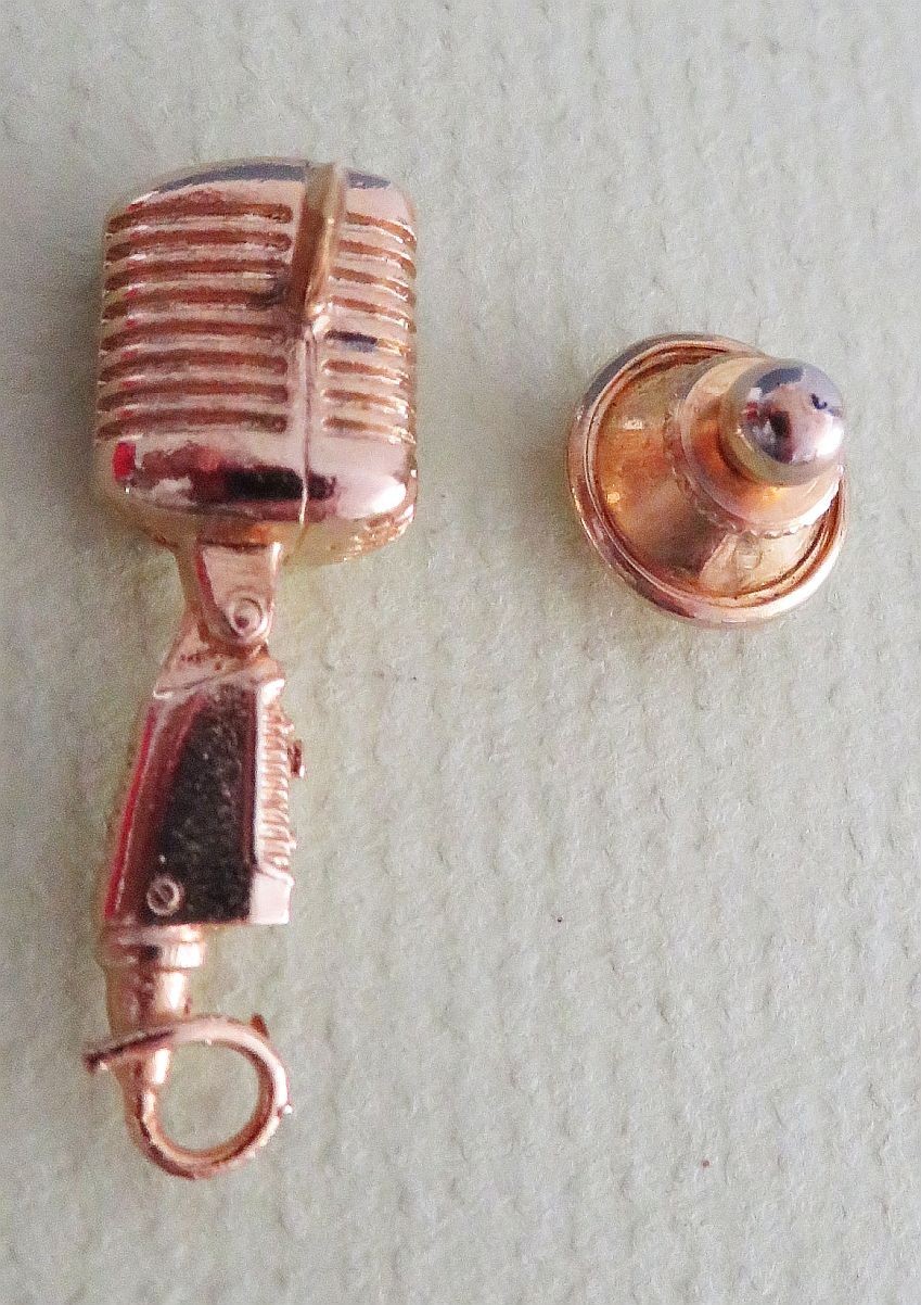 Vint SHURE 55SH Microphone Gold Finish Future Primitive Pin Music Pin Back