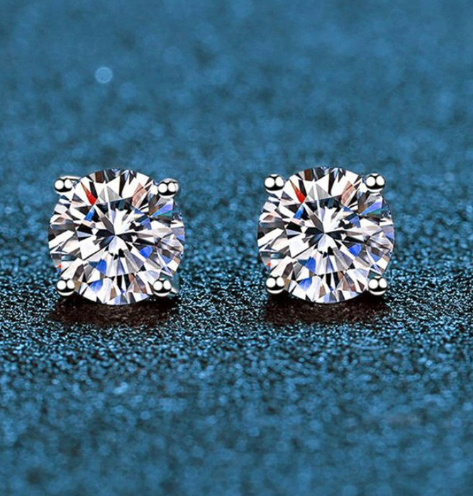 Real 0.1-2 Carat D Color Moissanite Stud Earrings 925 Sterling Silver For Women