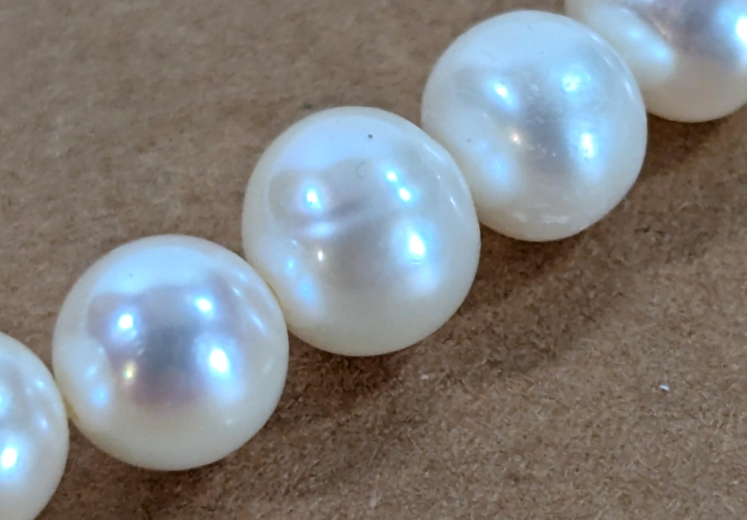 Vintage Genuine Pearl Necklace w/ Silver Rose Clasp Classic Elegant 15.5″