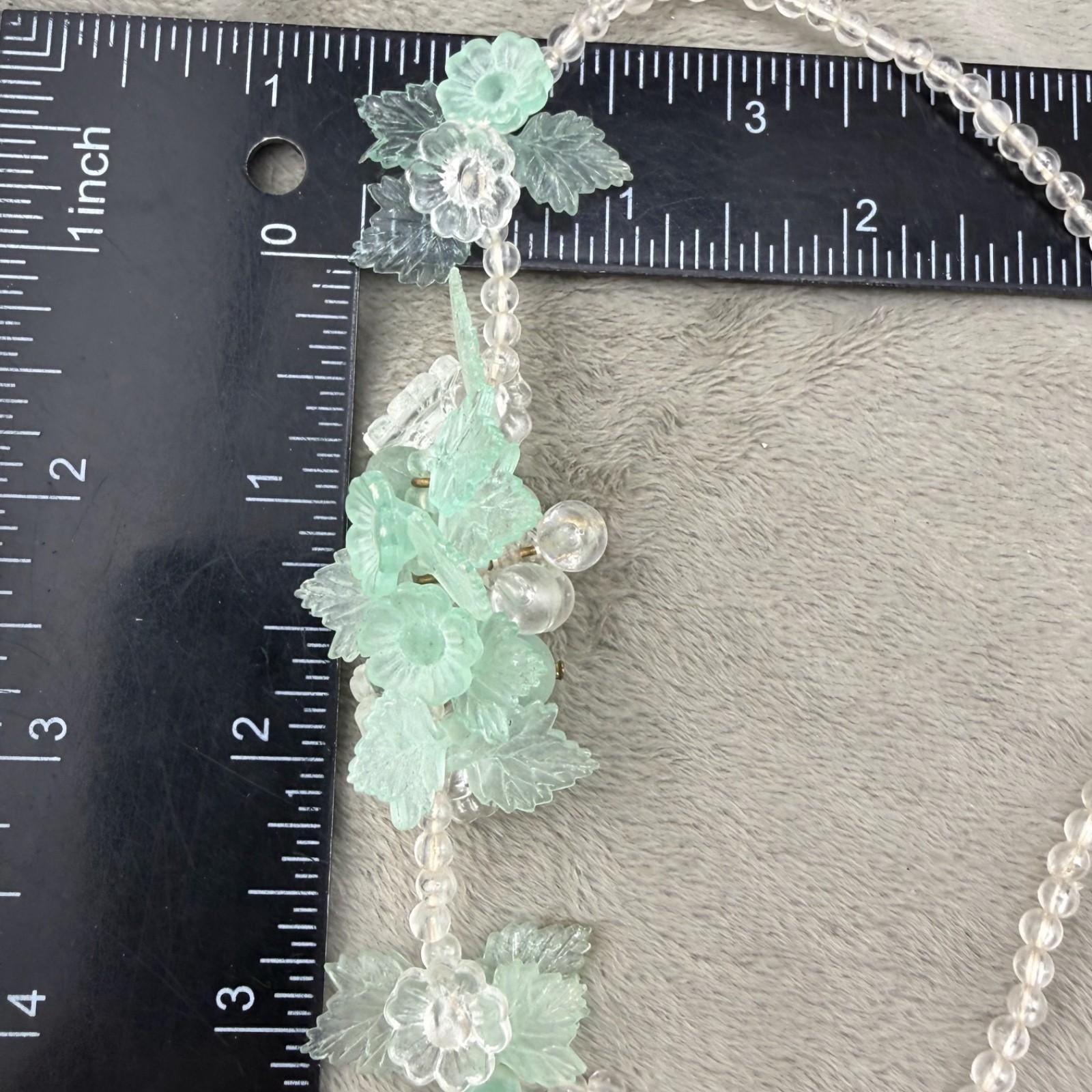 Vintage Necklace Beaded Lucite Flower Leaf Summer Spring 17”