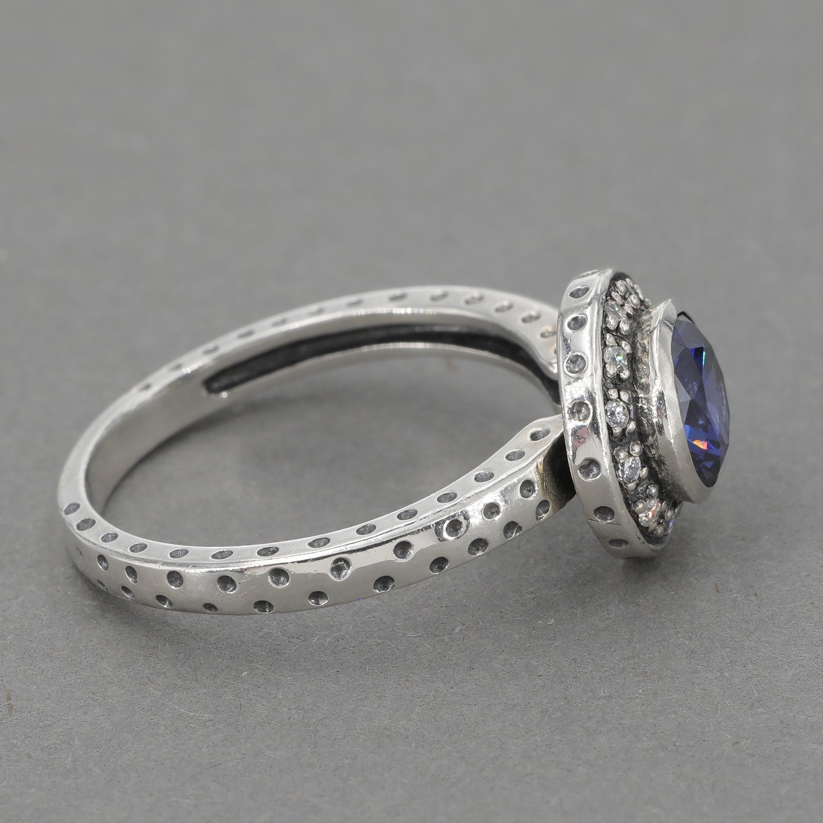 Retired Silpada Sterling Silver AZURE ALLURE Violet CZ Halo Ring R2806 Snug Sz 6