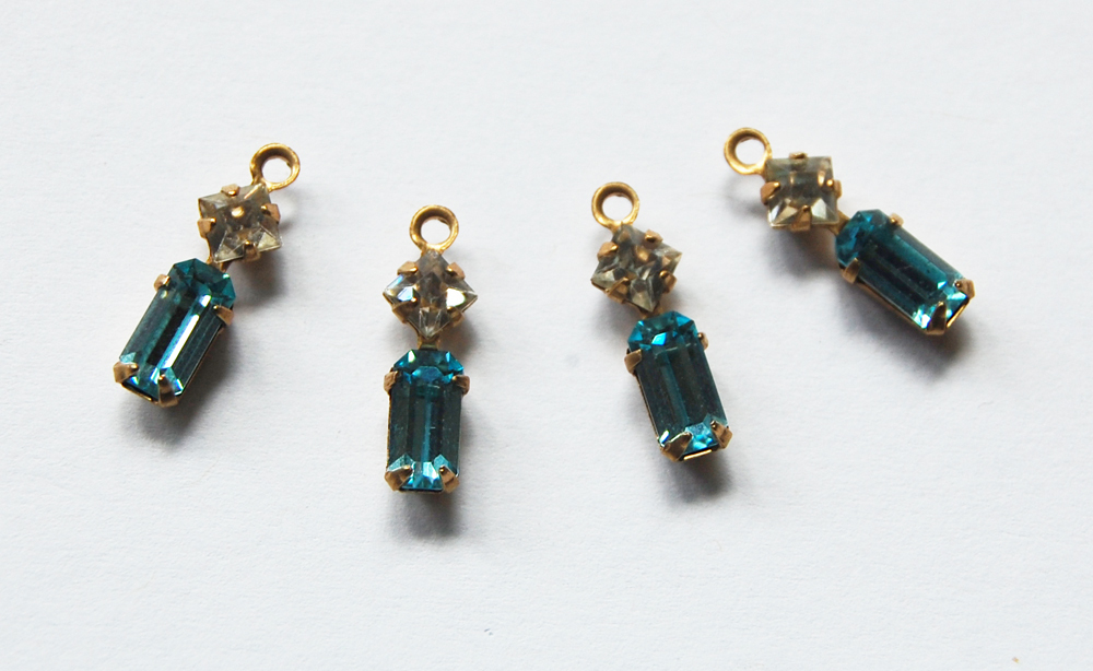 VINTAGE GLASS OCTAGON & SWAROVSKI SQUARE PENDANT BEADS 15x4mm • ASSORTED COLORS