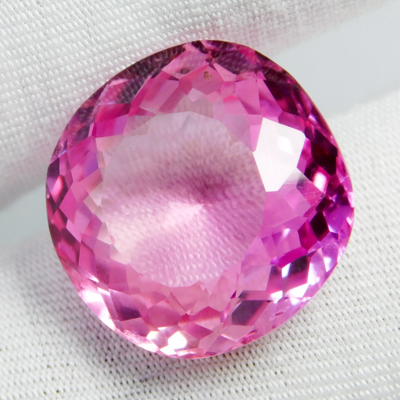 IGL CERTIFIED 21.70 ct IF Radiant Natural Vivid Pink Sapphire -Unheated Gemstone