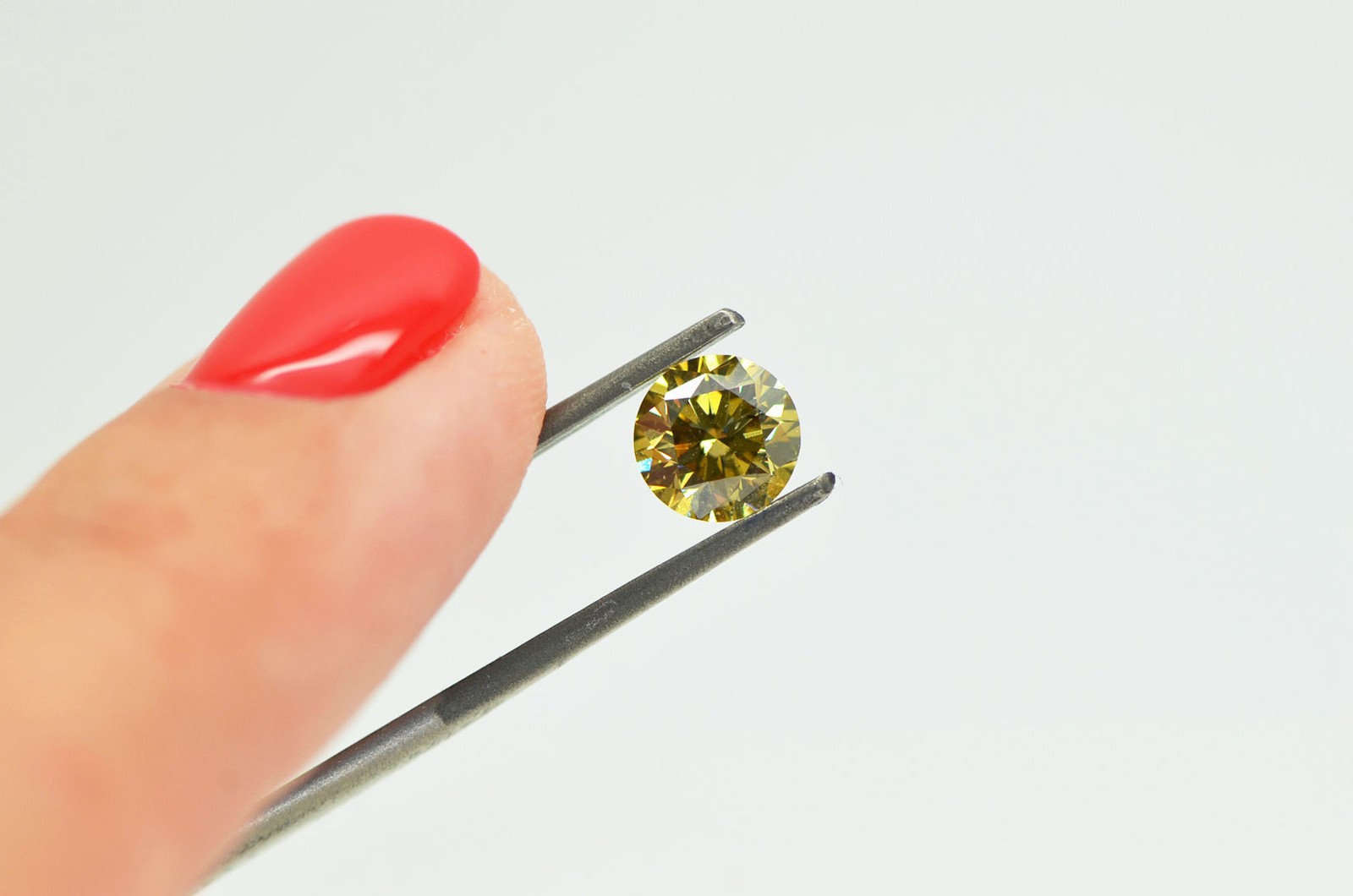 Round Shape Diamond Fancy Olive Green Loose 1.01 Carat VS2 Enhanced 6.33X6.26 MM
