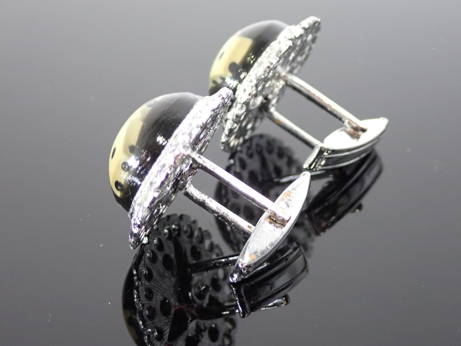 Vintage Dice Cufflinks Black Ivory Resin Casino Gambling Vegas Novelty Style