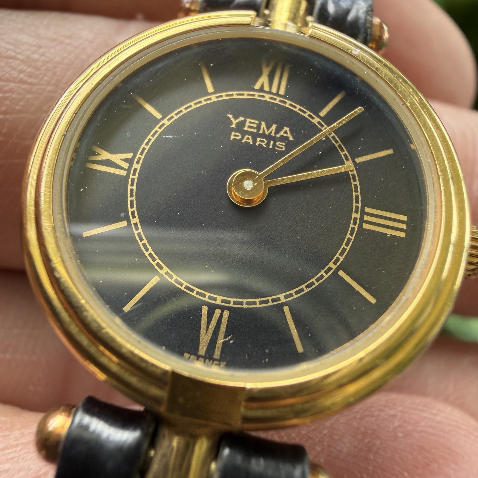 Vintage YEMA Paris Type Must Black Colosseum Quartz Women’s 21mm Watch RUNS!