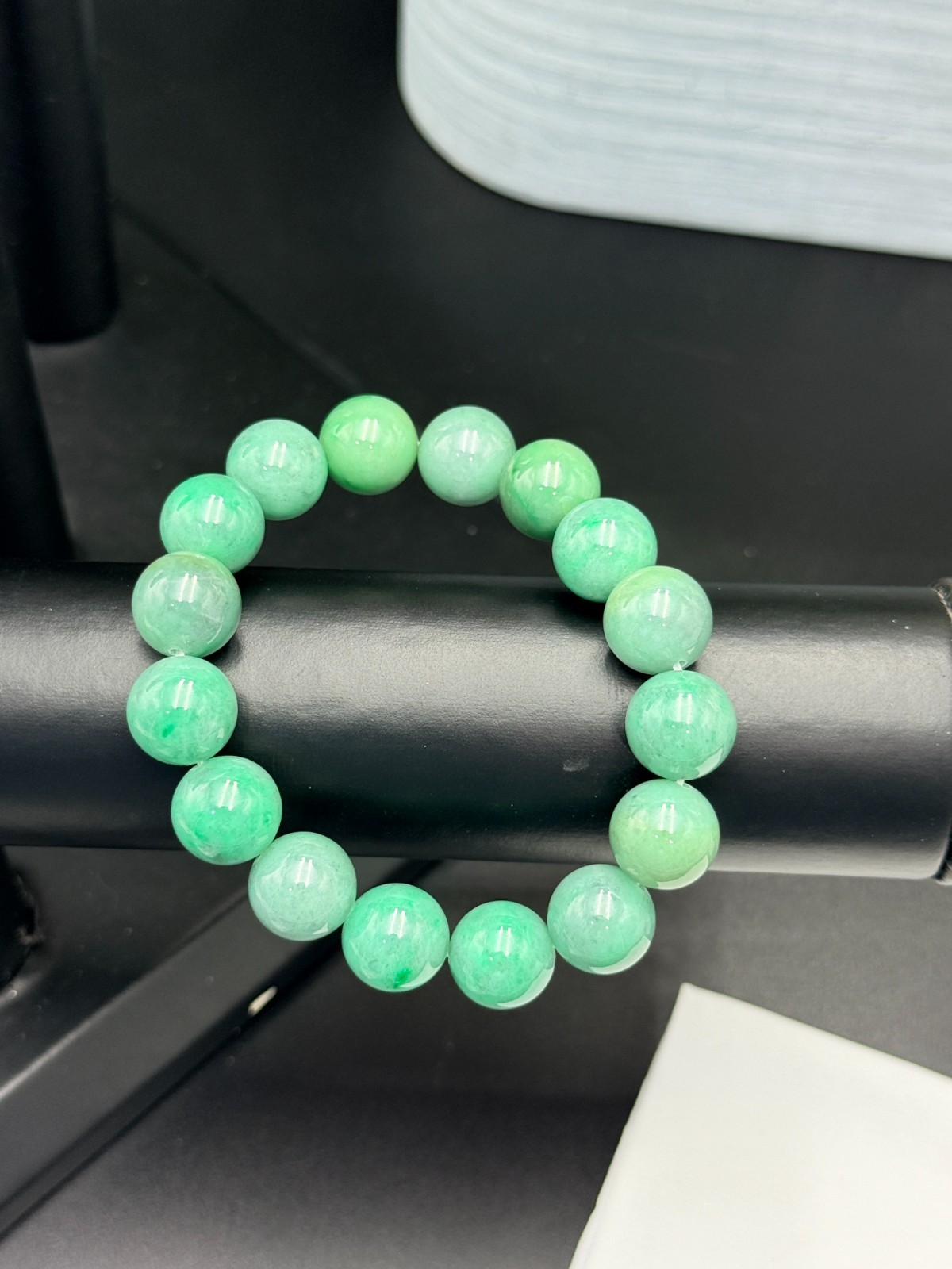 Certified Natural Jadeite Jade Beaded Bracelet Apple Green 13.7 mm #100108