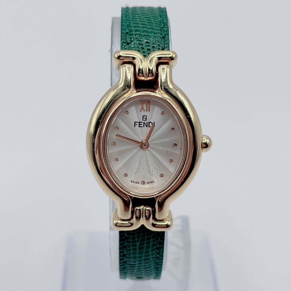 Excellent condition FENDI Chameleon Change Belt 640L Ladies Watch Gold Green Bel