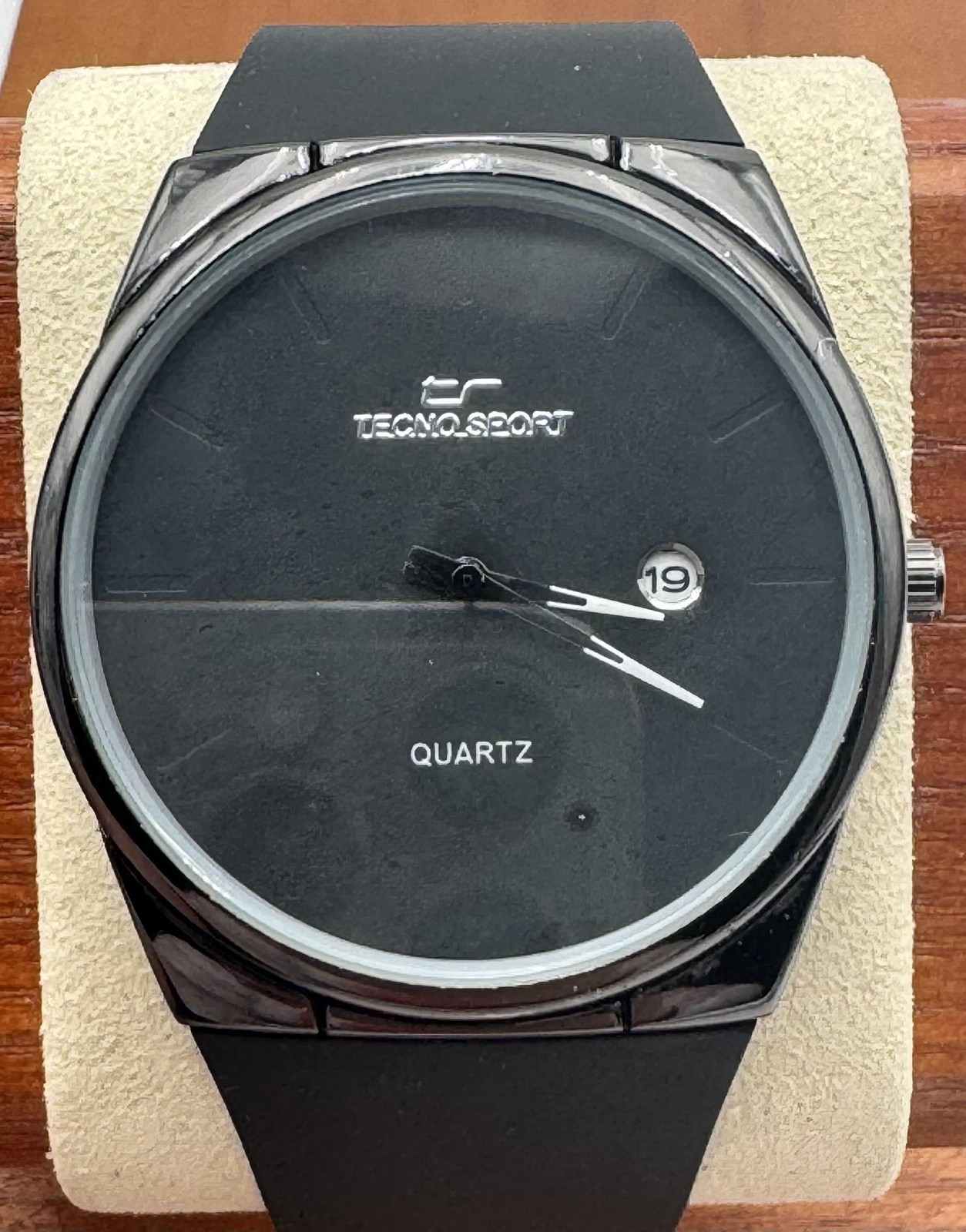Tecno Sport Mens Watch 36mm Black Dial Black Rubber Date Quartz 8724 Japan Movt