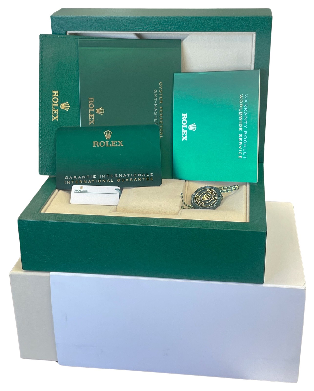 NEW UNWORN PAPERS Rolex GMT-Master II Two-Tone ROOT-BEER 40mm 126711 CHNR BOX