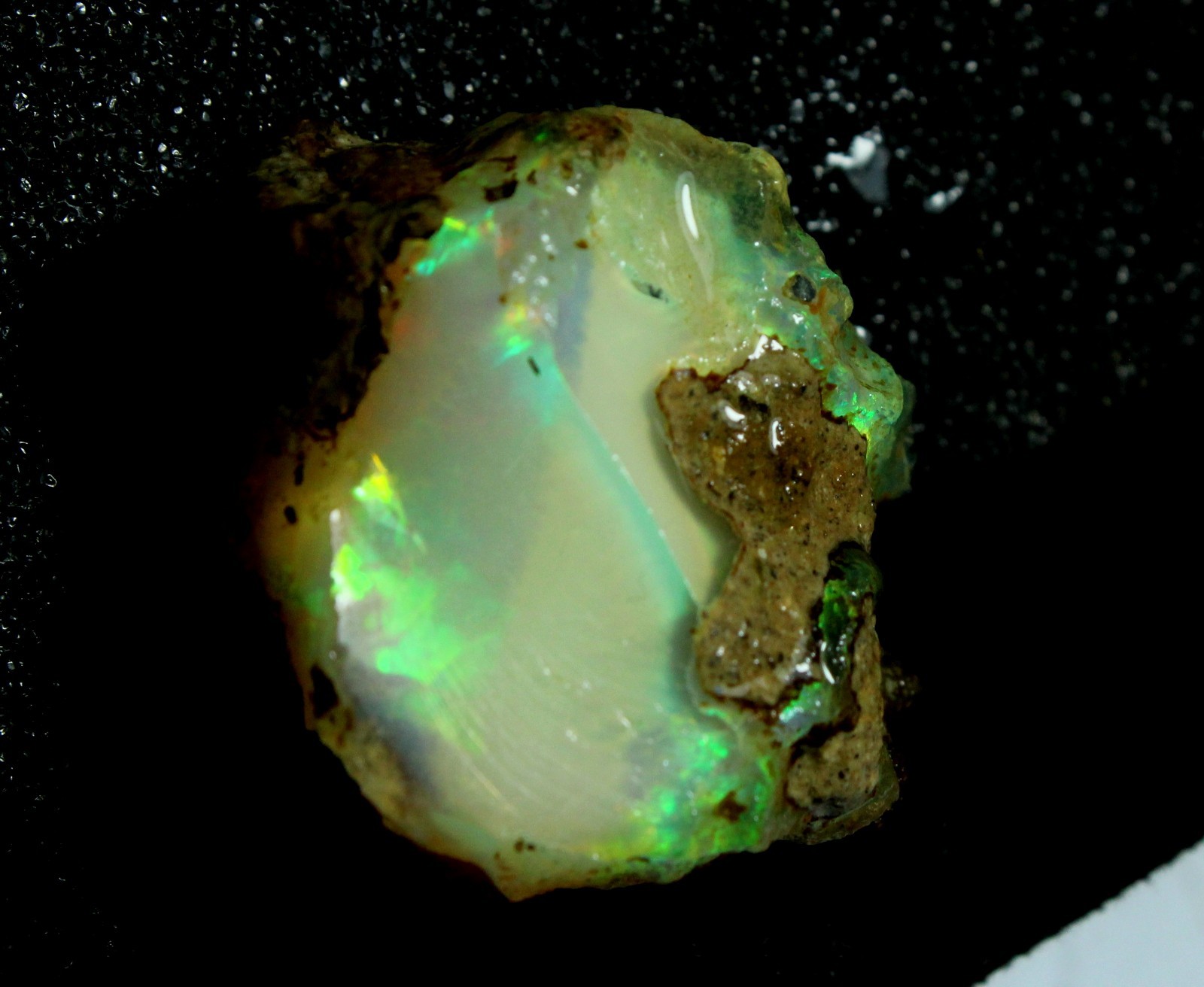 39.45 Carat Natural Ethiopian Rough Opal Raw Crystal with Intense Green Flash