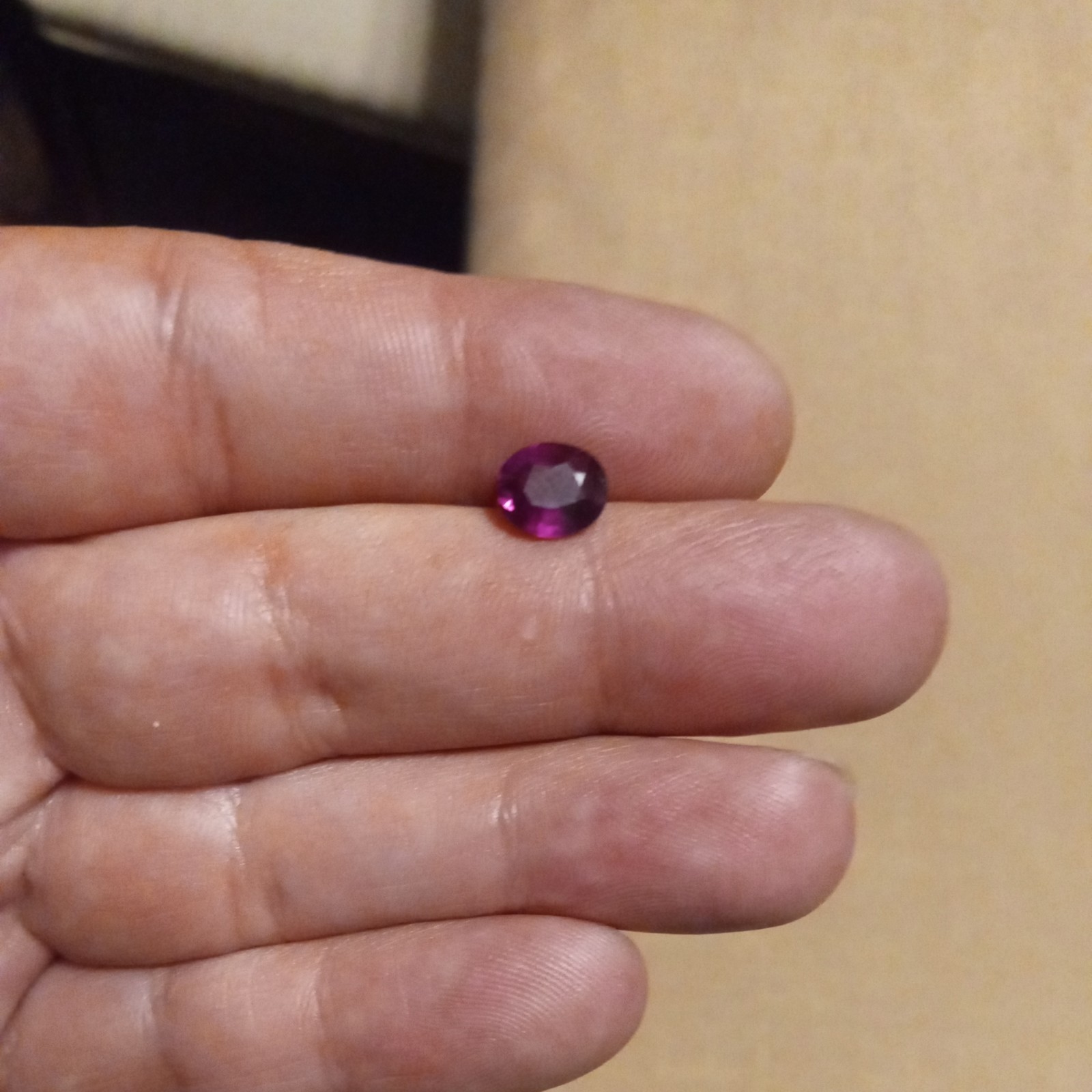1.83 ct natural pinkish purple rhodolite Garnet oval shaped beautiful