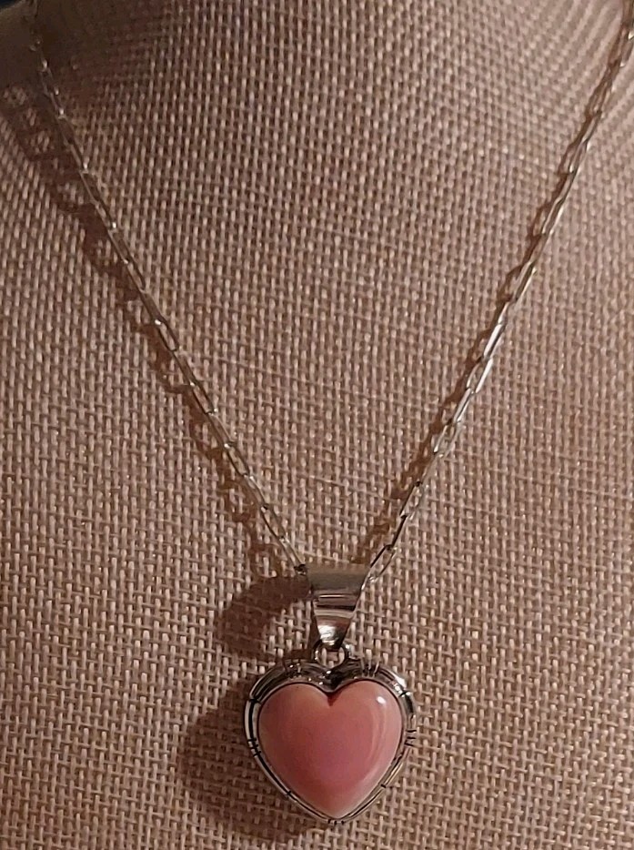 New Large Navajo Artist SS & Natural Pink Conch Heart Pendant with Paper Clip