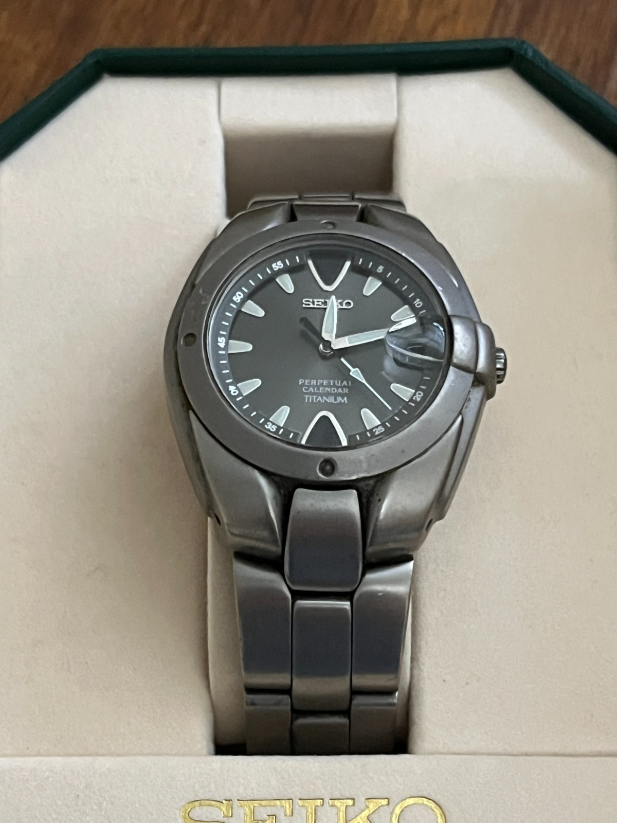 Men’s Seiko Titanium Perpetual Calendar Blue 8F32-0049 – 100m
