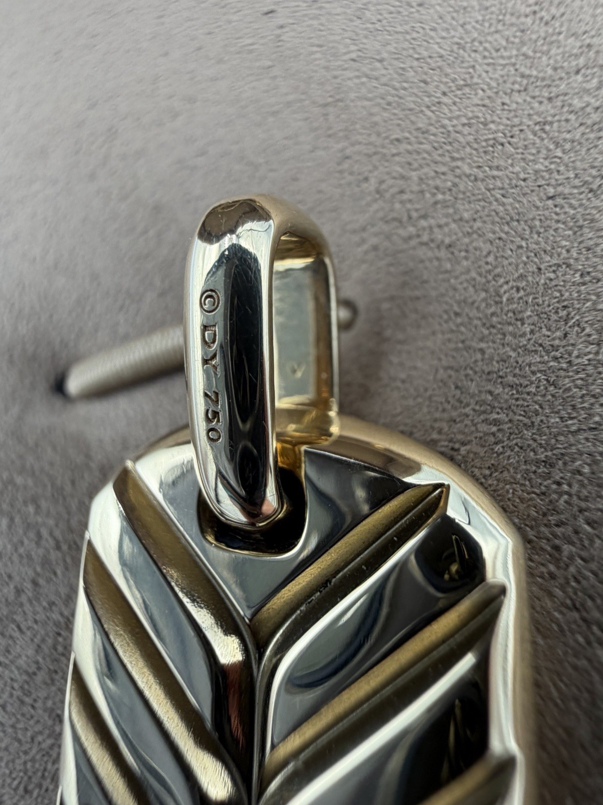David Yurman Chevron Tag in 18K Yellow Gold with Diamonds 35mm