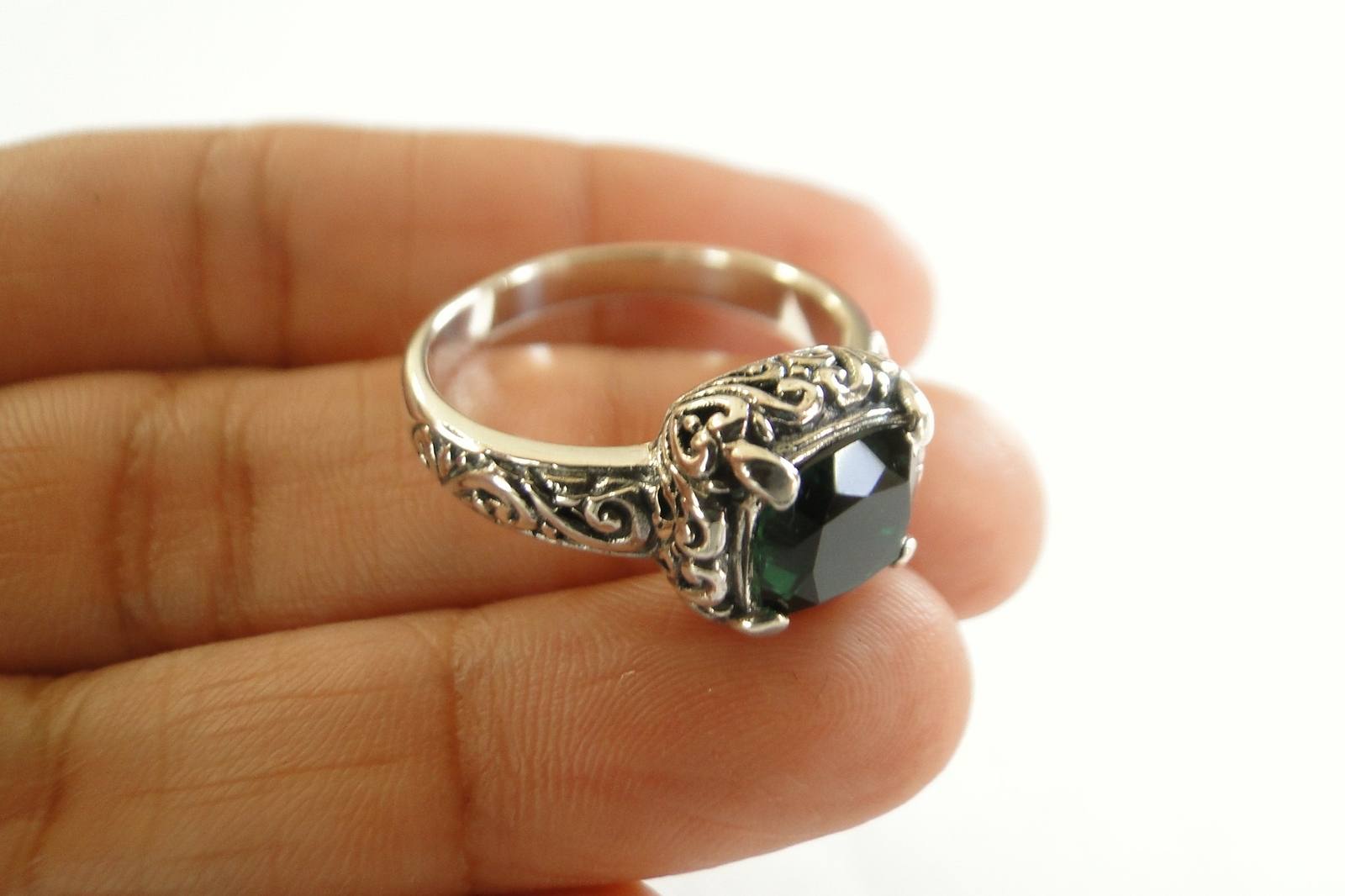 Green Quartz Solitaire Ornate 925 Sterling Silver Ring Size 6 7.5 8.25 9