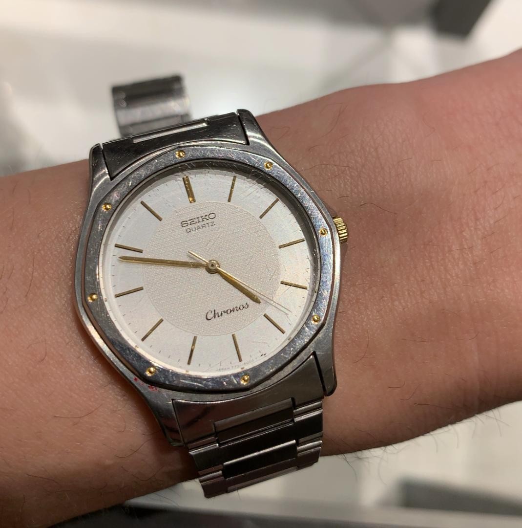 SEIKO Chronos wristwatch, silver and gold, quartz movement, new battery replaced