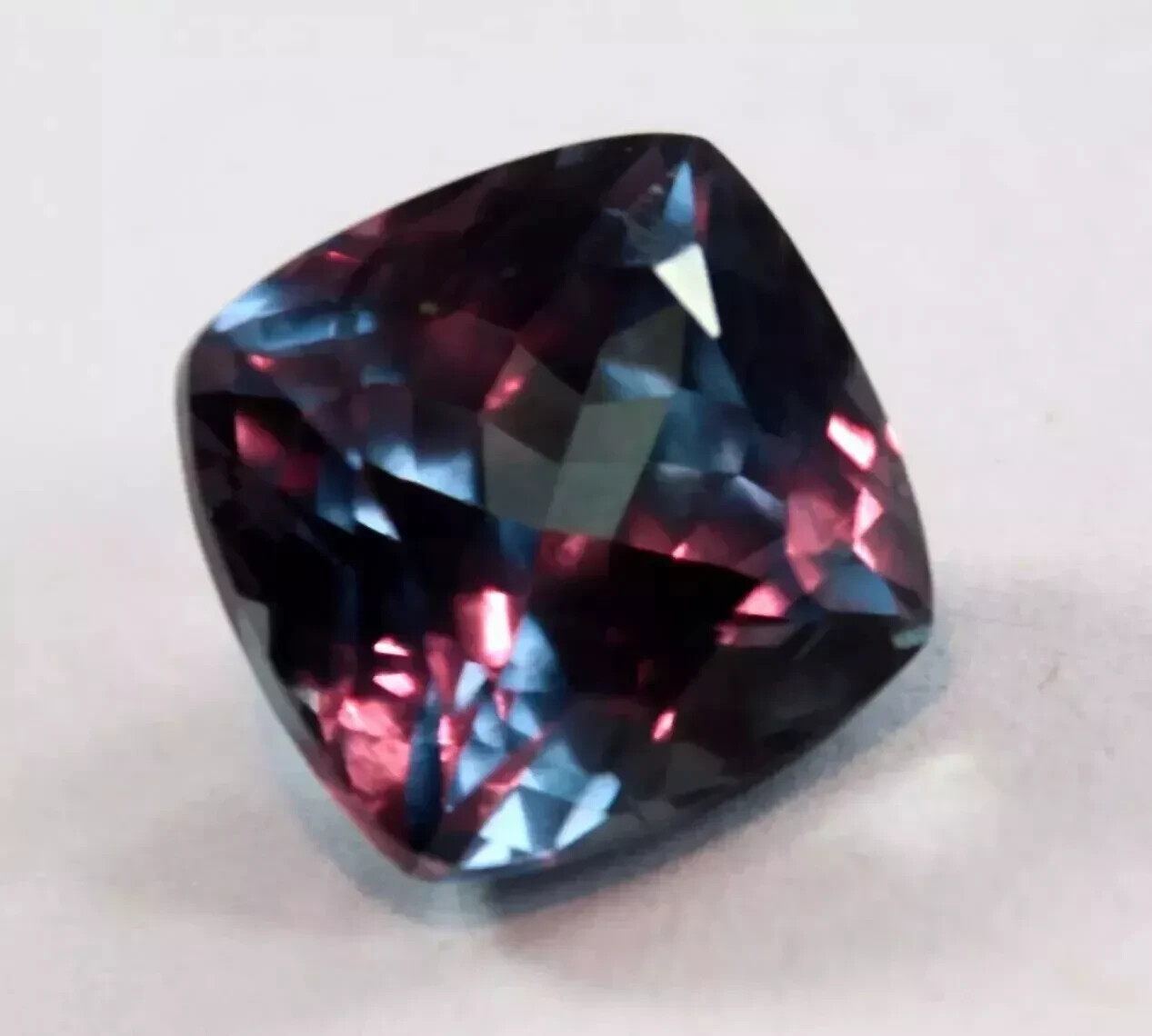 VVS Alexandrite Cushion Colour Change 9-11Ct Natural EGL Certified Gemstone